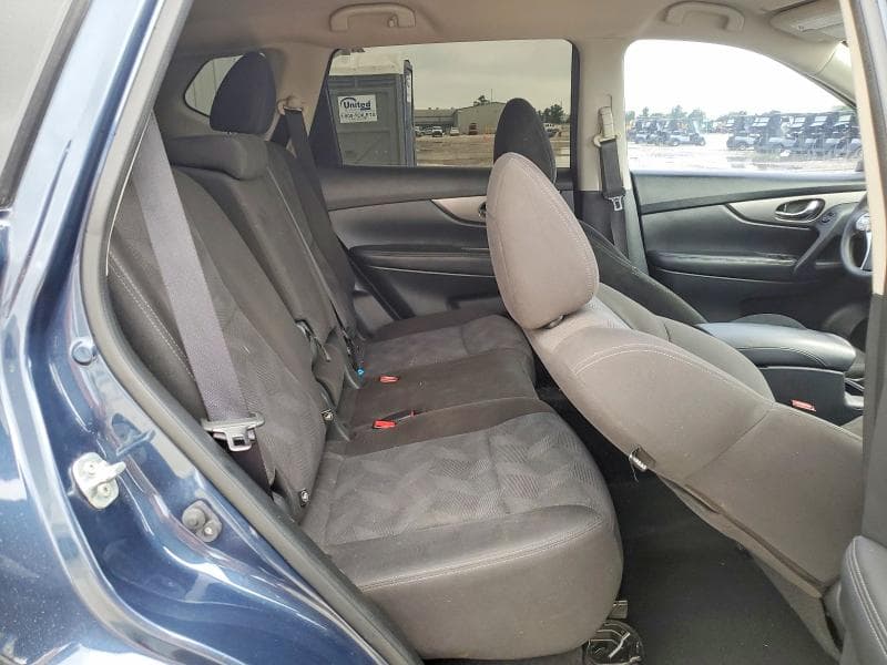 2016 NISSAN ROGUE S 11