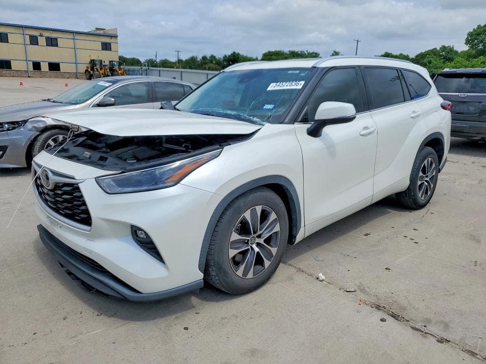 2021 TOYOTA HIGHLANDER XLE - 1