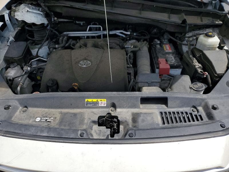 2021 TOYOTA HIGHLANDER XLE 12