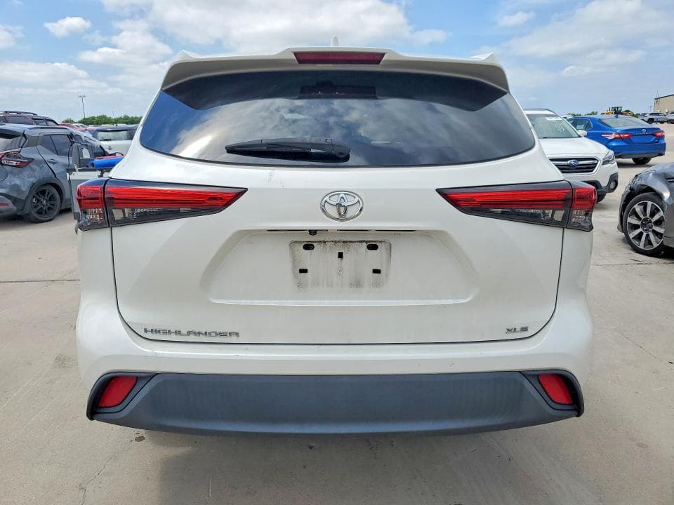 2021 TOYOTA HIGHLANDER XLE 6