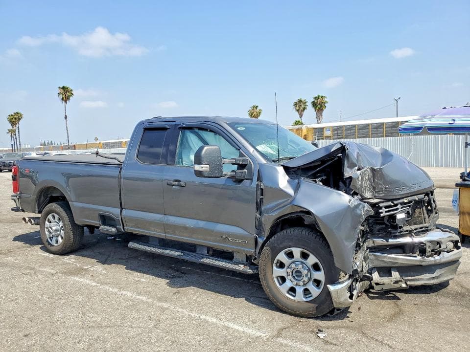 2023 FORD F250 SUPER DUTY 4