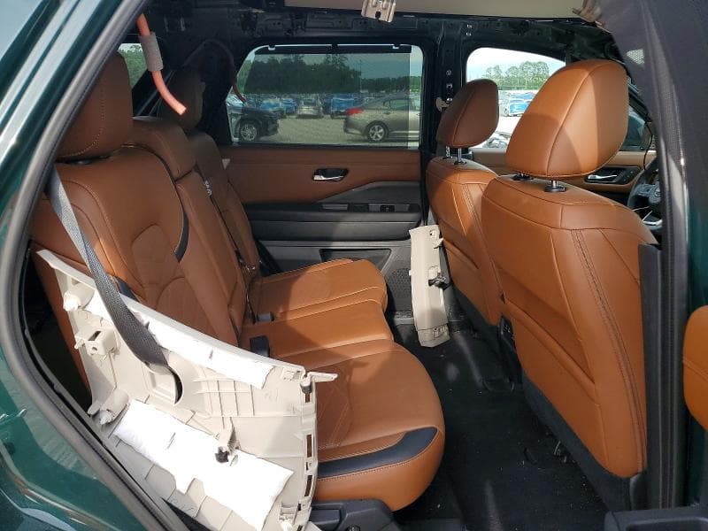 2024 NISSAN PATHFINDER PLATINUM 11