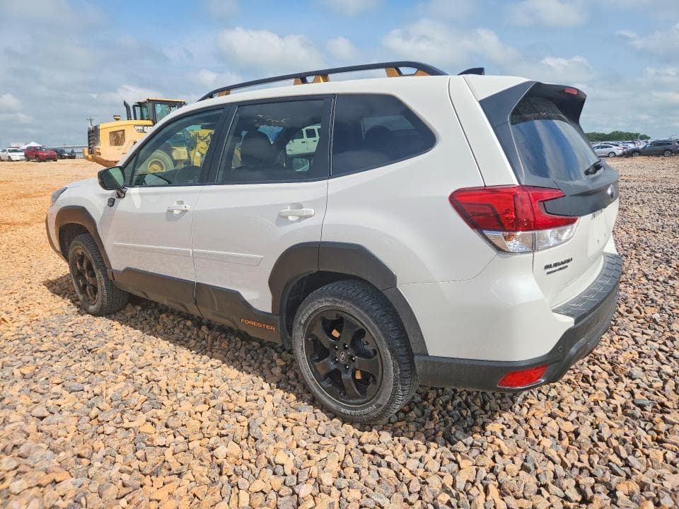 2024 SUBARU FORESTER 2