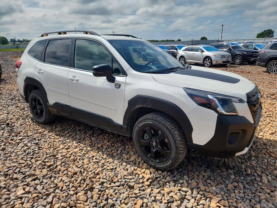 2024 SUBARU FORESTER 4