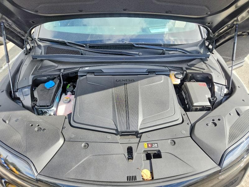2025 GENESIS GV60 STANDARD 12