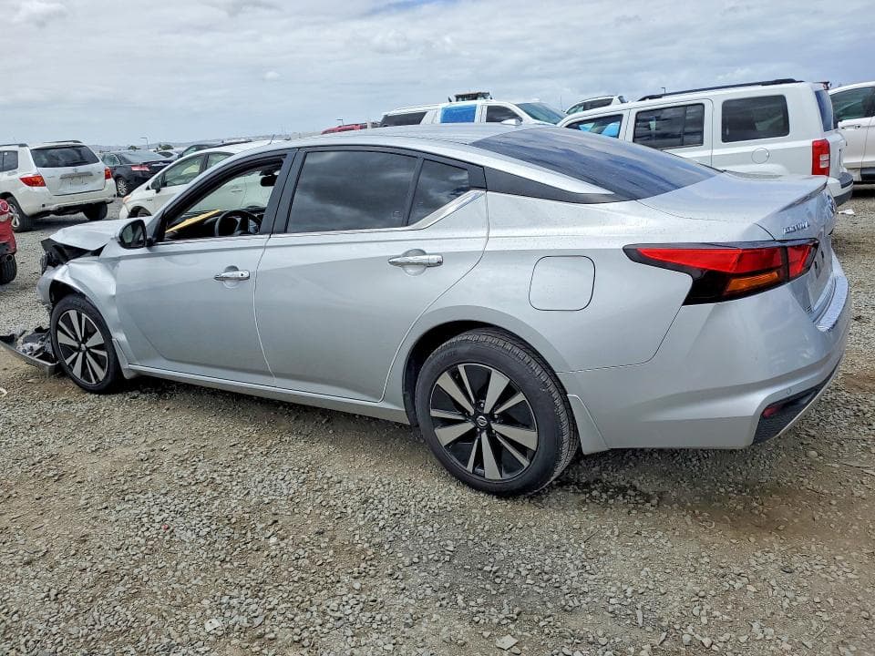 2022 NISSAN ALTIMA SV 2