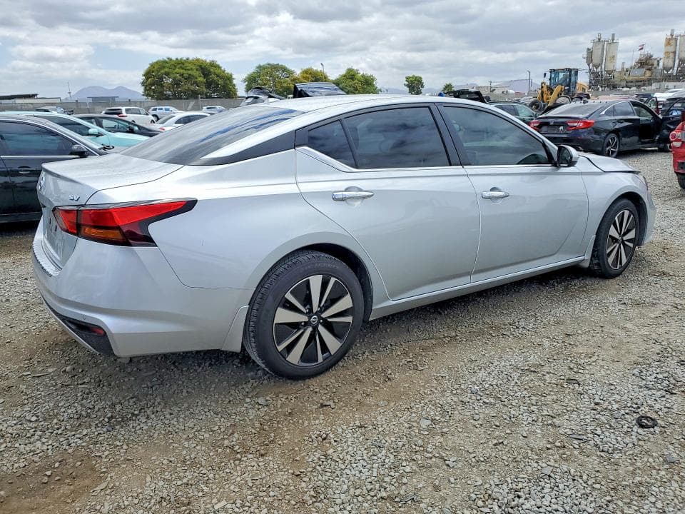 2022 NISSAN ALTIMA SV 3
