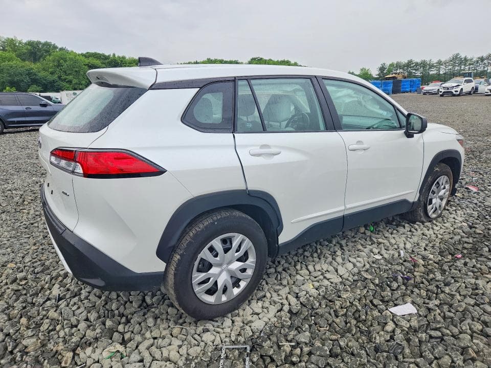 2024 TOYOTA COROLLA CROSS L 3