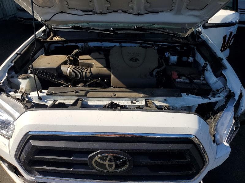 2022 TOYOTA TACOMA SR5 V6 11