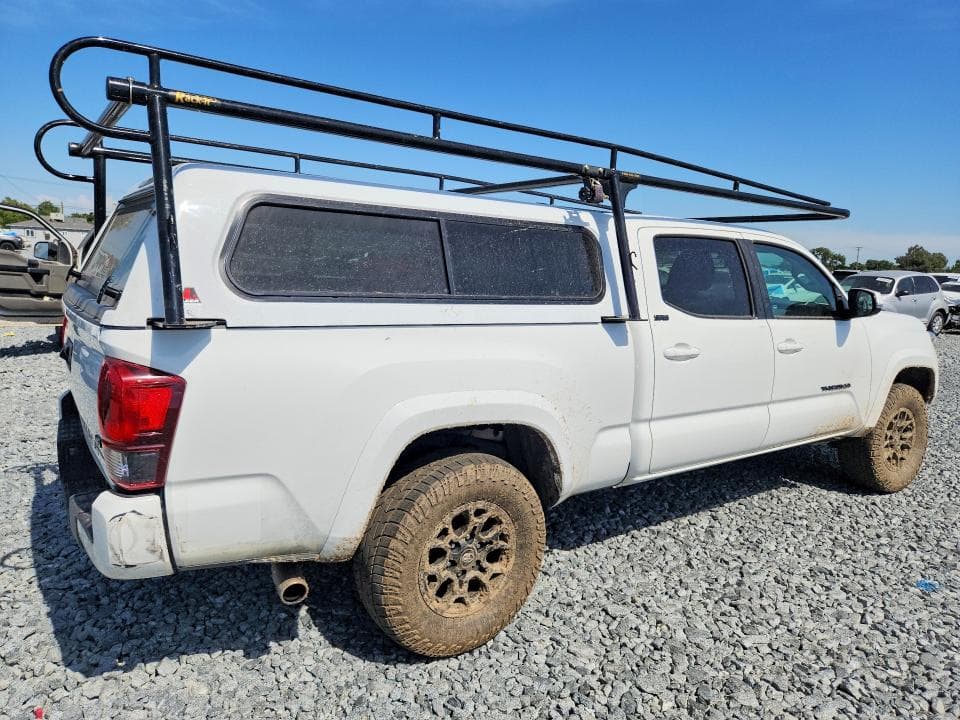 2022 TOYOTA TACOMA SR5 V6 3