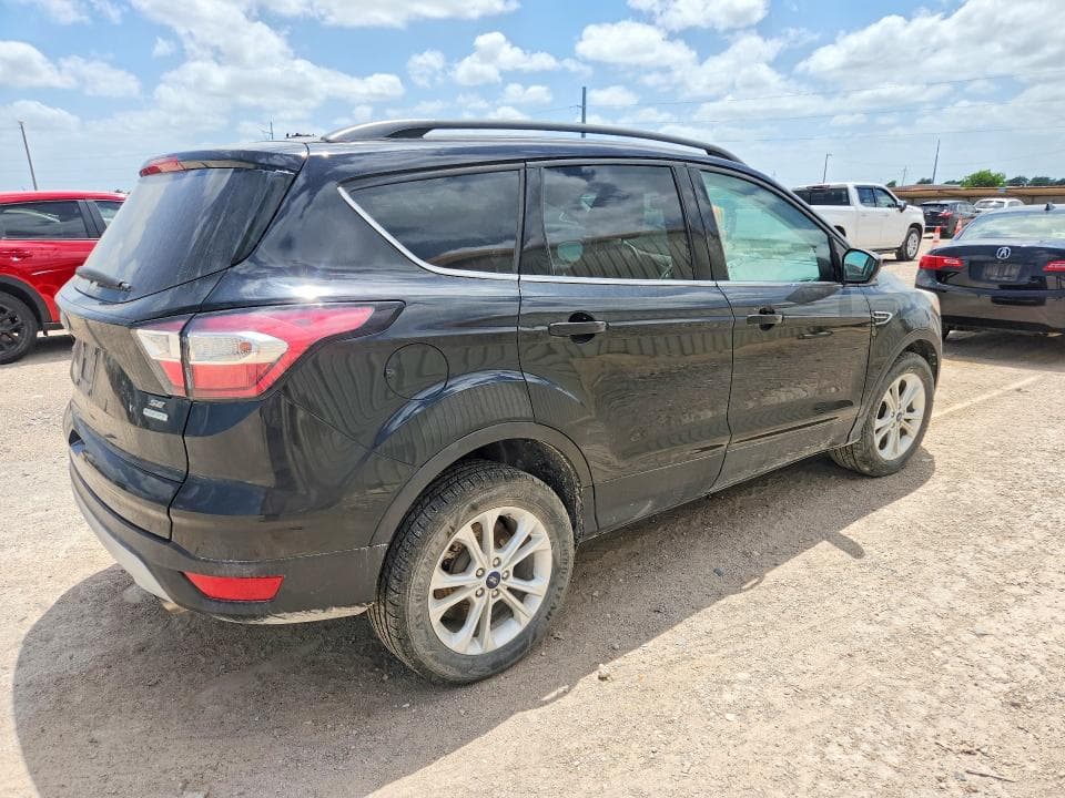 2017 FORD ESCAPE SE 3