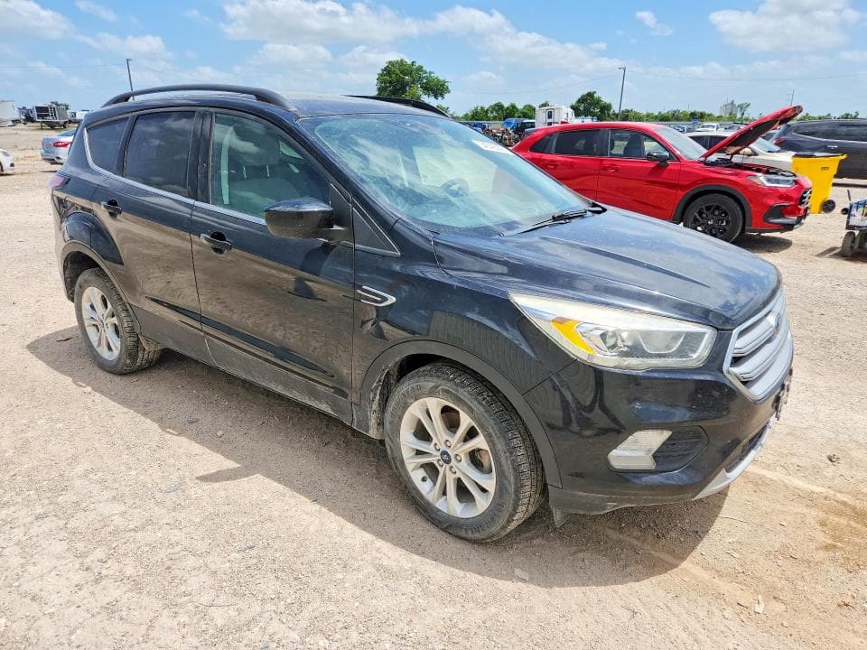 2017 FORD ESCAPE SE 4