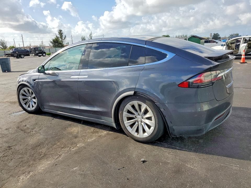 2017 TESLA MODEL X 100D 3