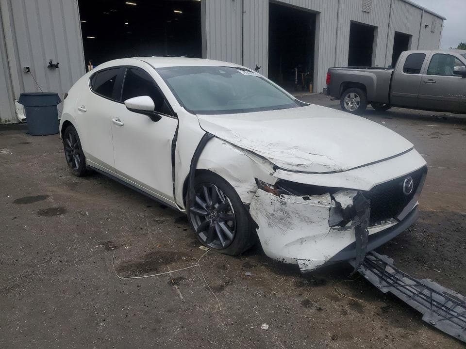 2021 MAZDA 3 SELECT 4