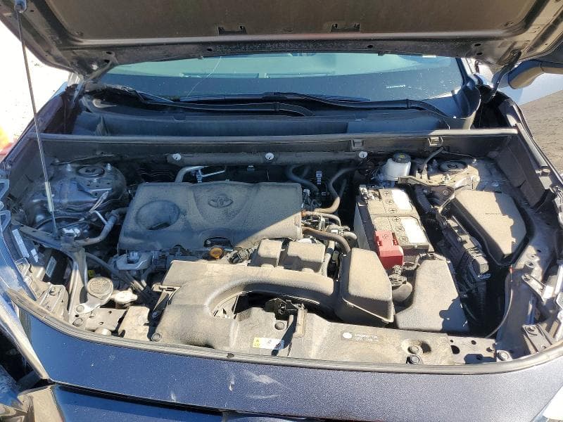 2024 TOYOTA RAV4 LE LE 12