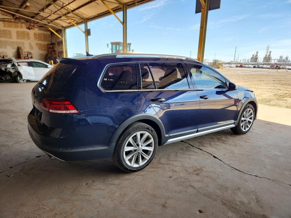 2019 VOLKSWAGEN GOLF ALLTRACK S 3