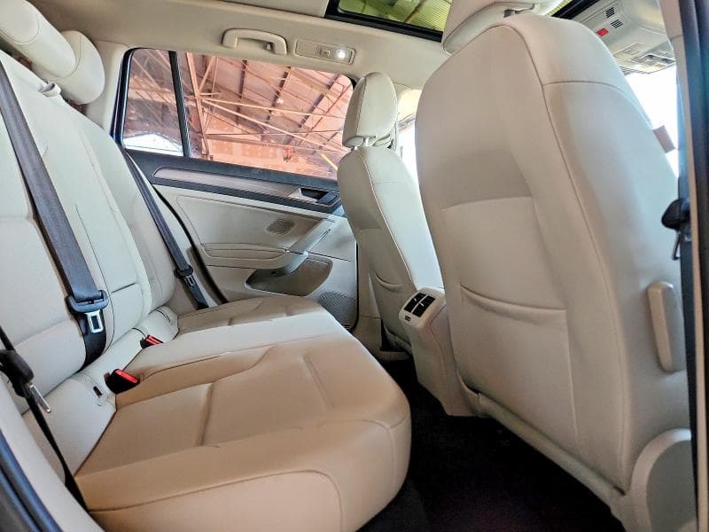 2019 VOLKSWAGEN GOLF ALLTRACK S 10