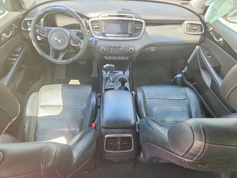 2017 KIA SORENTO SX V6 8