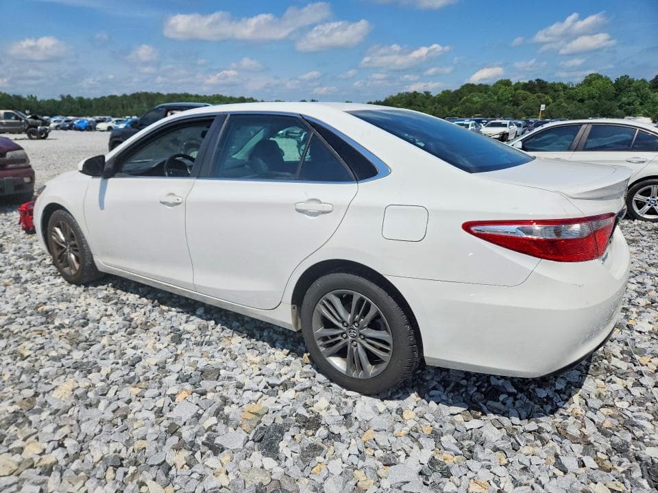 2017 TOYOTA CAMRY SE 2