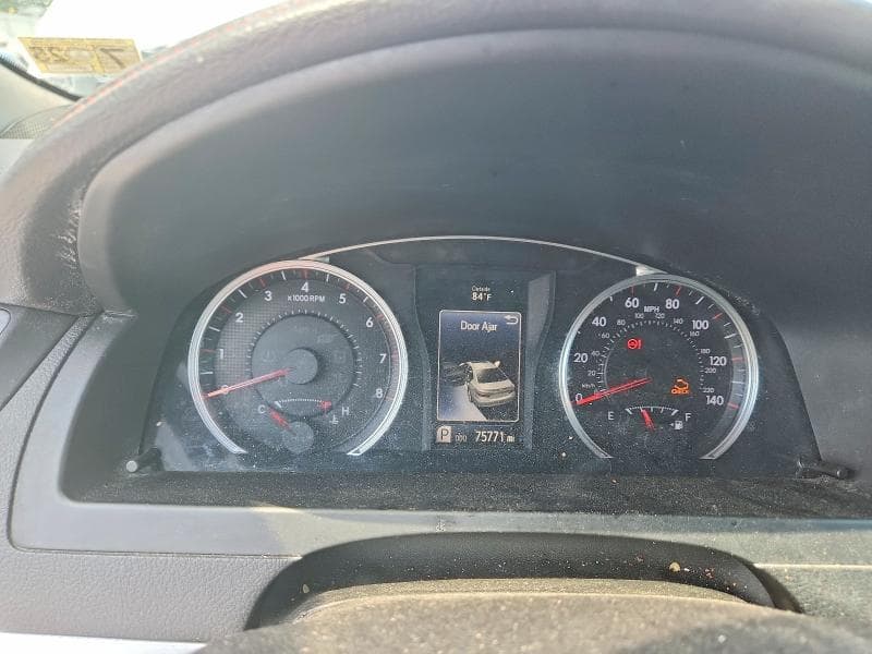 2017 TOYOTA CAMRY SE 9