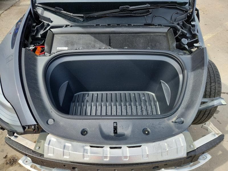 2025 TESLA MODEL Y 12