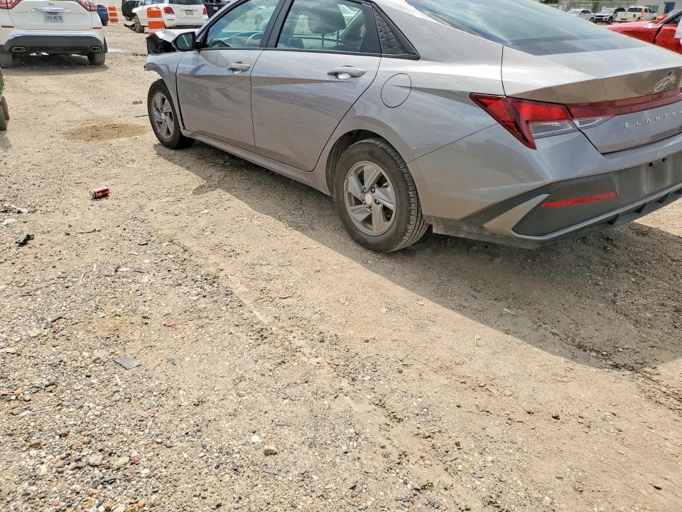 2025 HYUNDAI ELANTRA SE 2