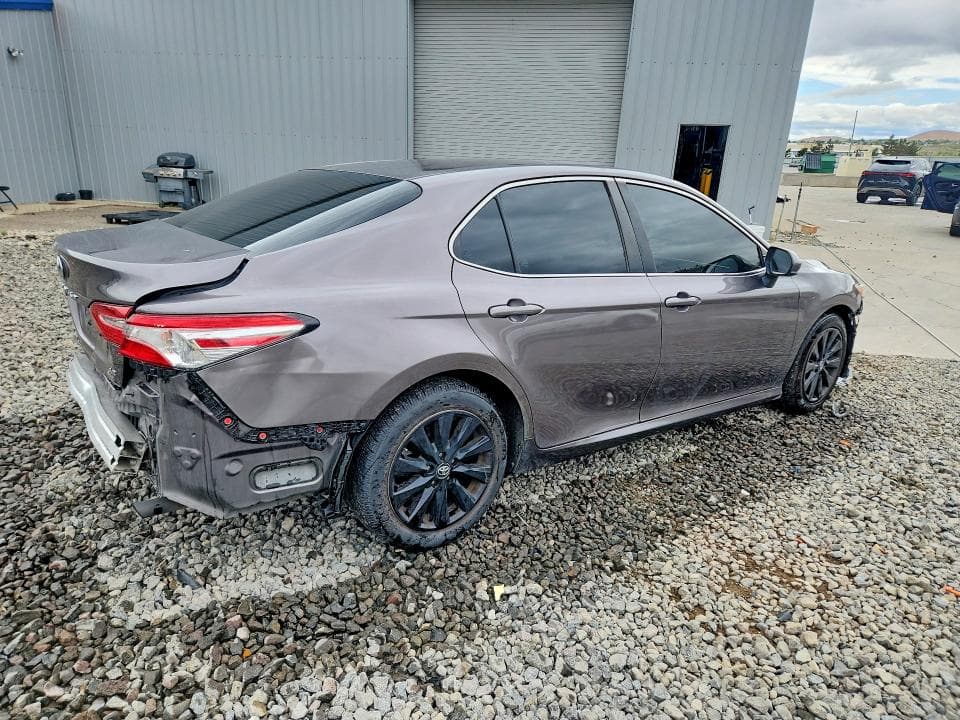 2018 TOYOTA CAMRY LE 3