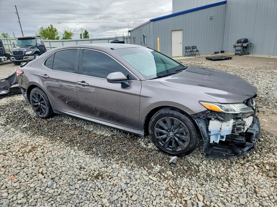 2018 TOYOTA CAMRY LE 4