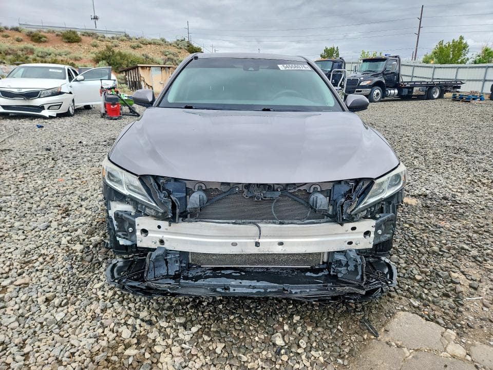 2018 TOYOTA CAMRY LE 5