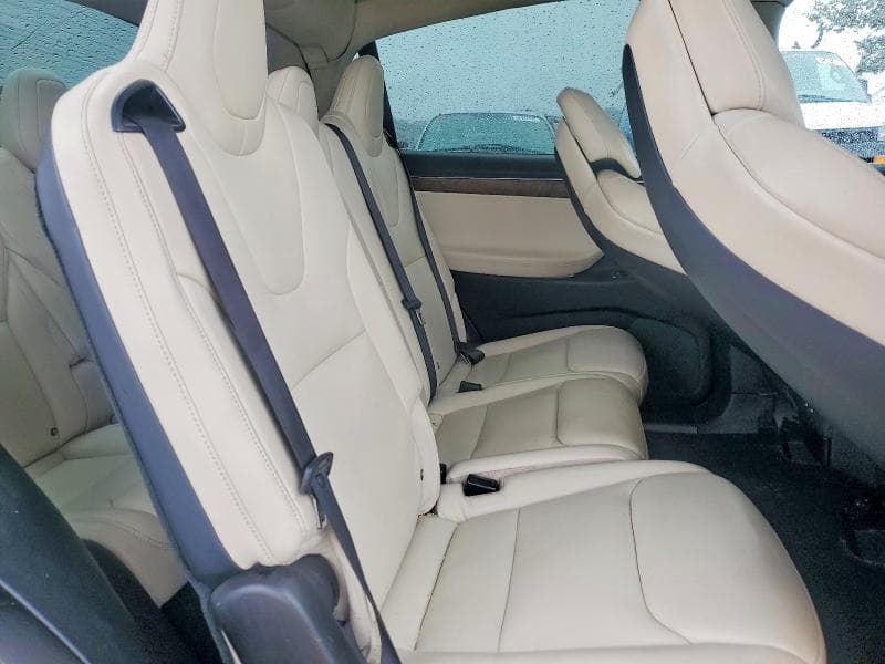 2017 TESLA MODEL X 11
