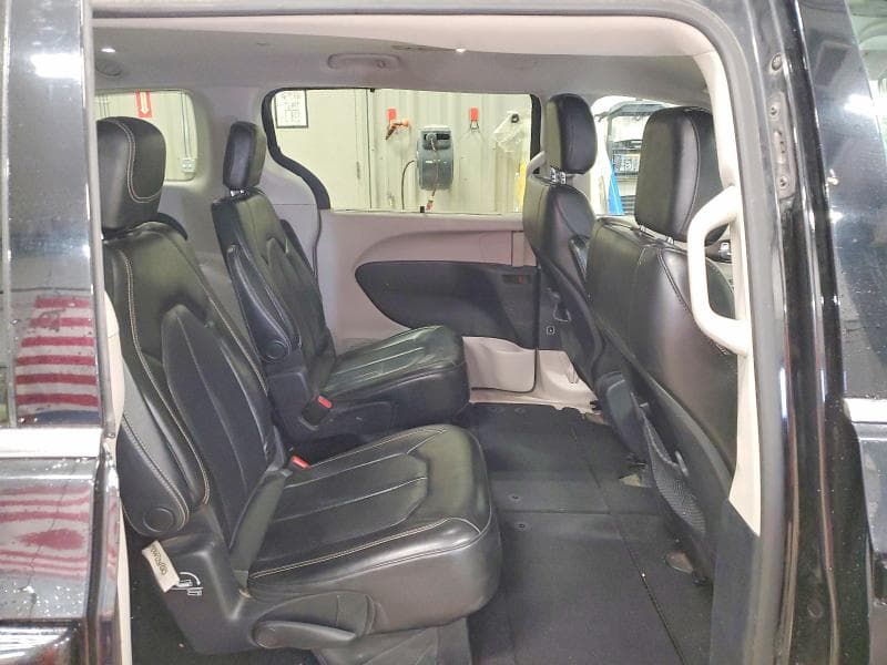 2020 CHRYSLER VOYAGER LXI 11