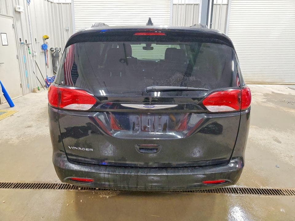 2020 CHRYSLER VOYAGER LXI 6