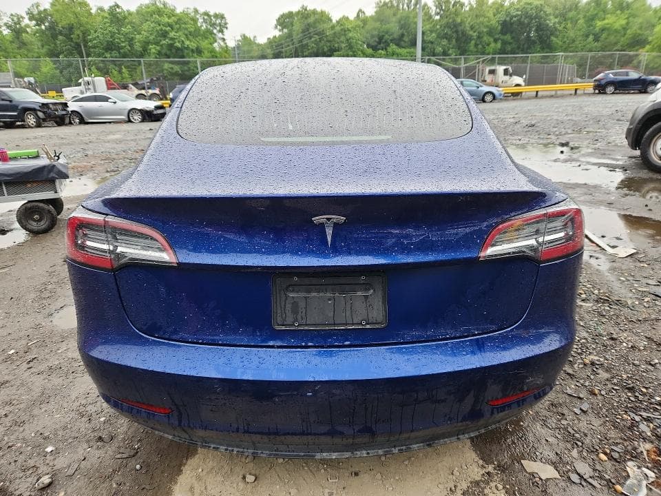 2018 TESLA MODEL 3 6