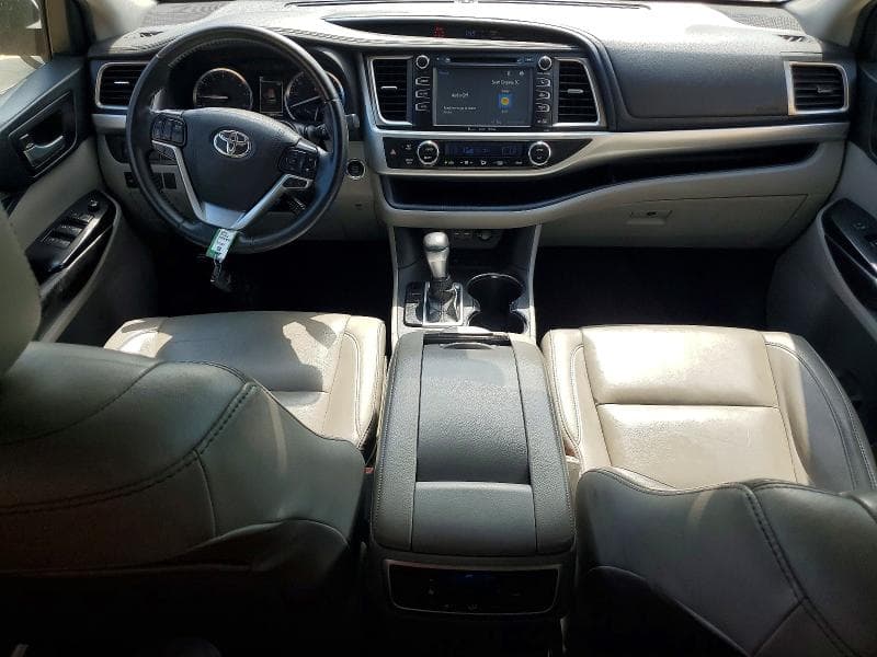 2019 TOYOTA HIGHLANDER XLE XLE 8
