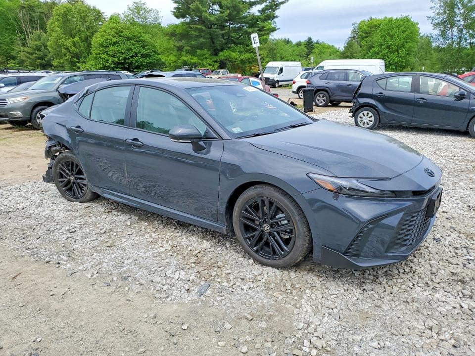 2026 TOYOTA CAMRY SE 4