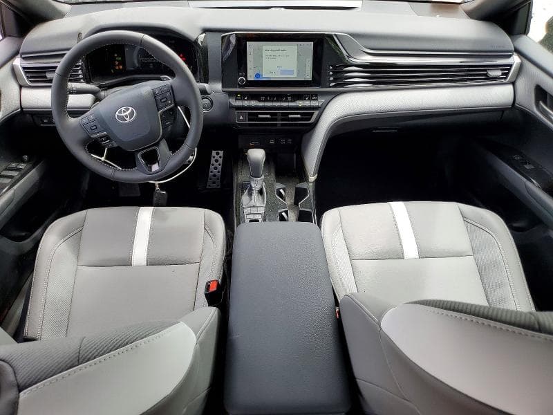 2026 TOYOTA CAMRY SE 8