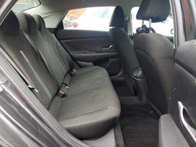 2022 HYUNDAI ELANTRA SEL 10