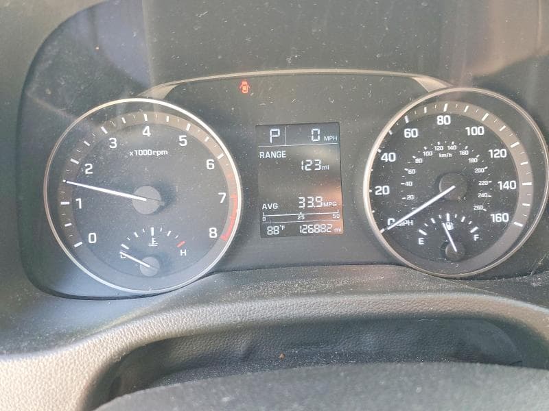 2017 HYUNDAI ELANTRA SE SE 9