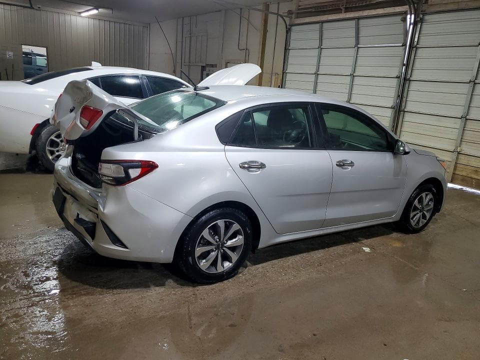 2022 KIA RIO S 3