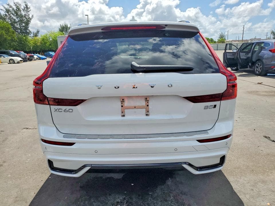 2026 VOLVO XC60 PLUS 6