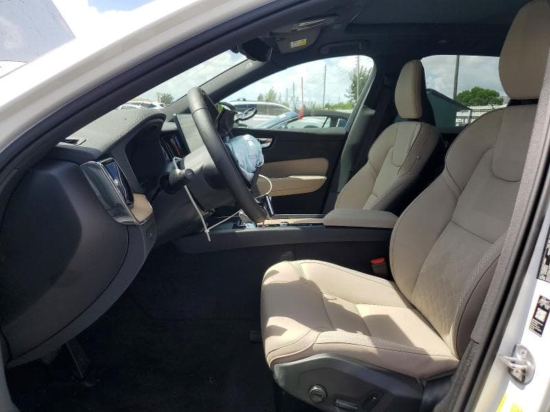 2026 VOLVO XC60 PLUS 7