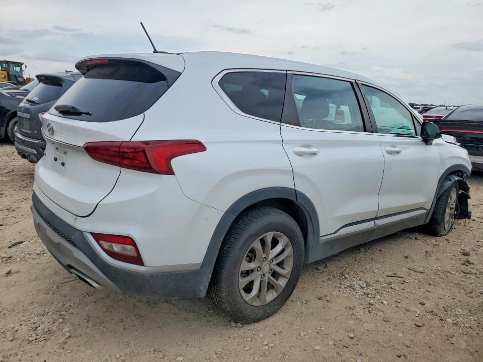 2020 HYUNDAI SANTA FE SE 3