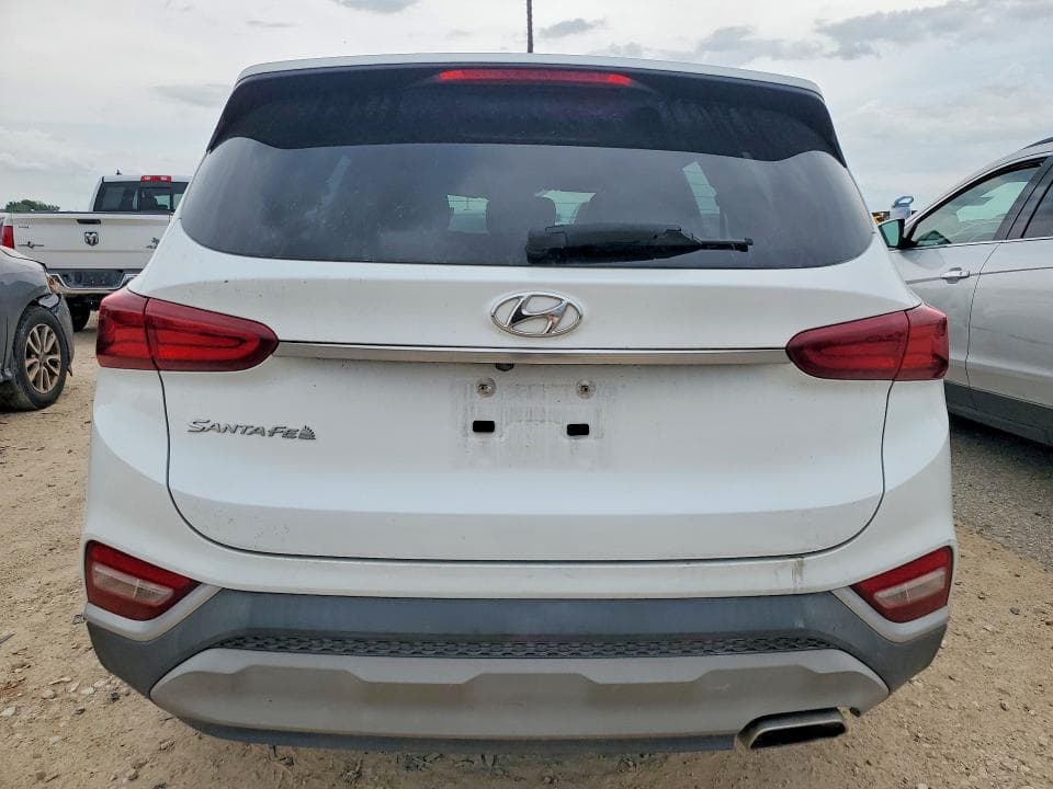 2020 HYUNDAI SANTA FE SE 6