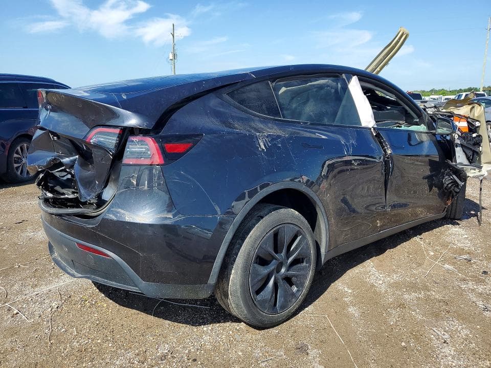 2024 TESLA MODEL Y 3