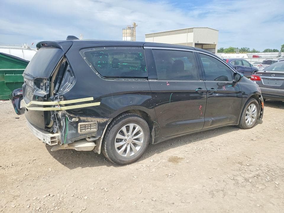 2017 CHRYSLER PACIFICA TOURING 3