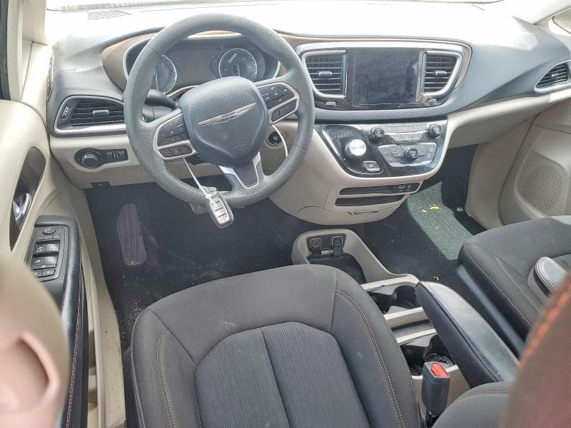 2017 CHRYSLER PACIFICA TOURING 8