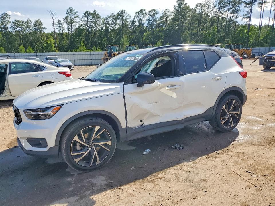 2021 VOLVO XC40 T5 R-DESIGN