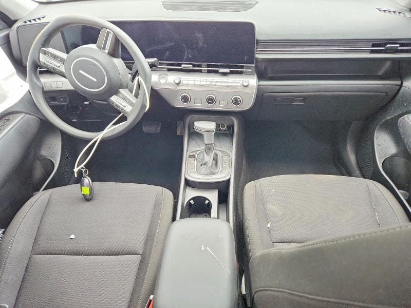 2026 HYUNDAI KONA SE 8