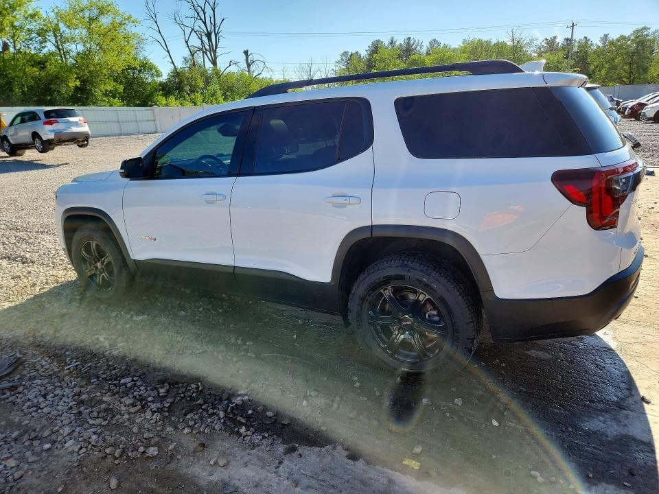 2022 GMC ACADIA AT4 2