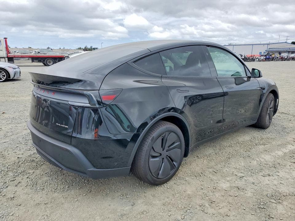 2026 TESLA MODEL Y 3